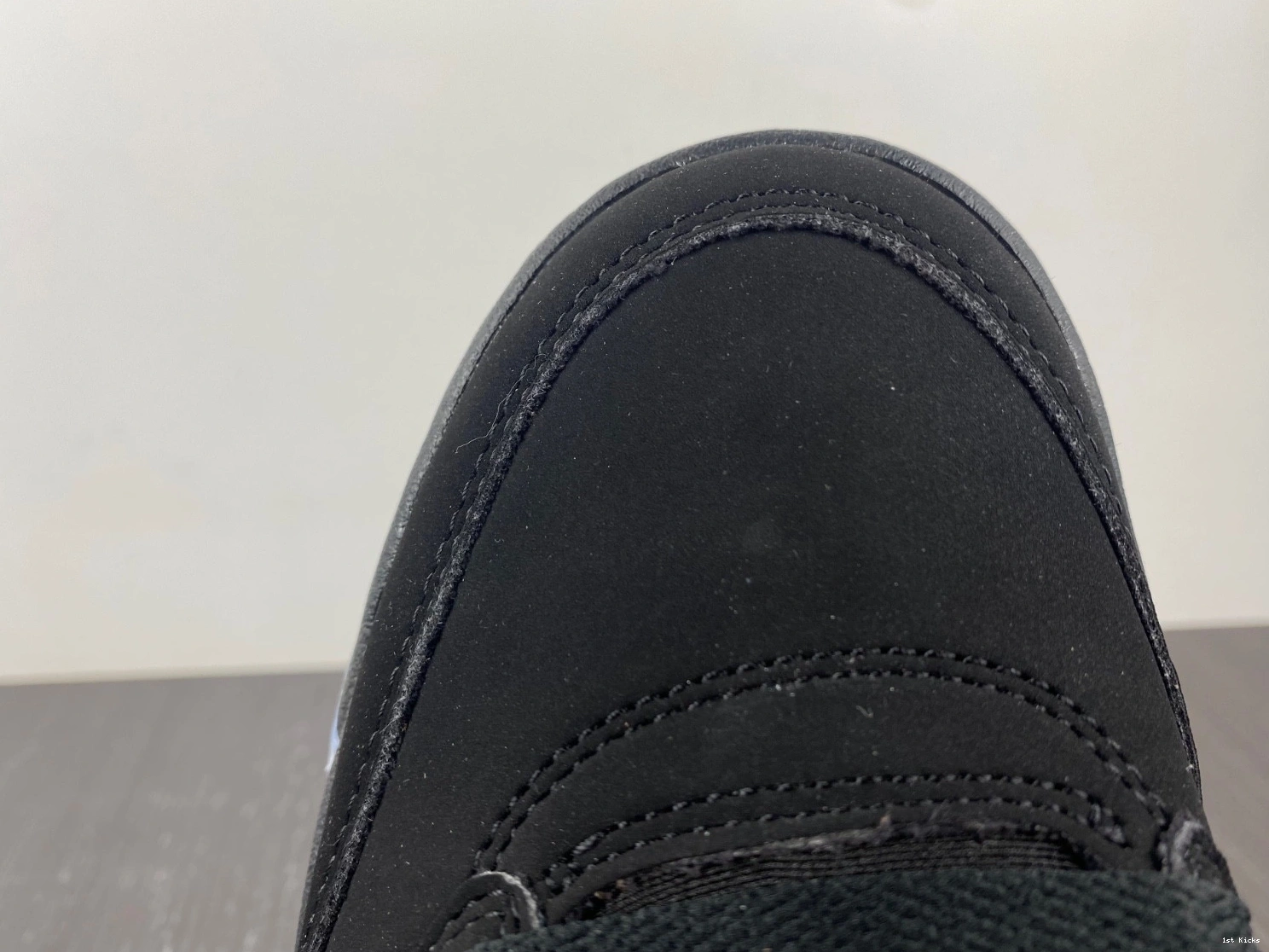 Jordan Retro Metallic (2016) - Black 845035-003 5 0124